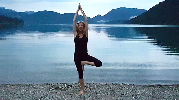 Yogalehrerin & Yogatherapeutin Anne Steinhauser - Karana Yoga